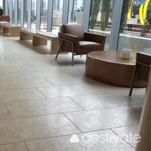 Kalksteinplatte aus Grey Oliva geflammt und gebürstet aestivate