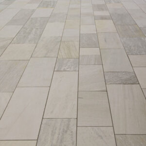 Terrassenplatte Albino bright spaltrau aestivate