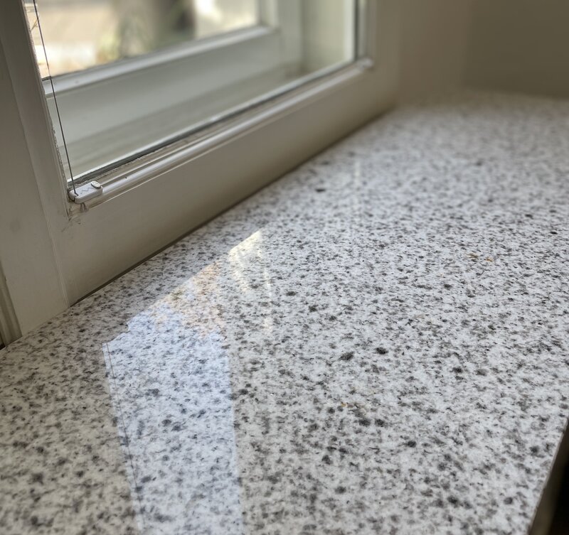 Fensterbank poliert heller Granit aestivate