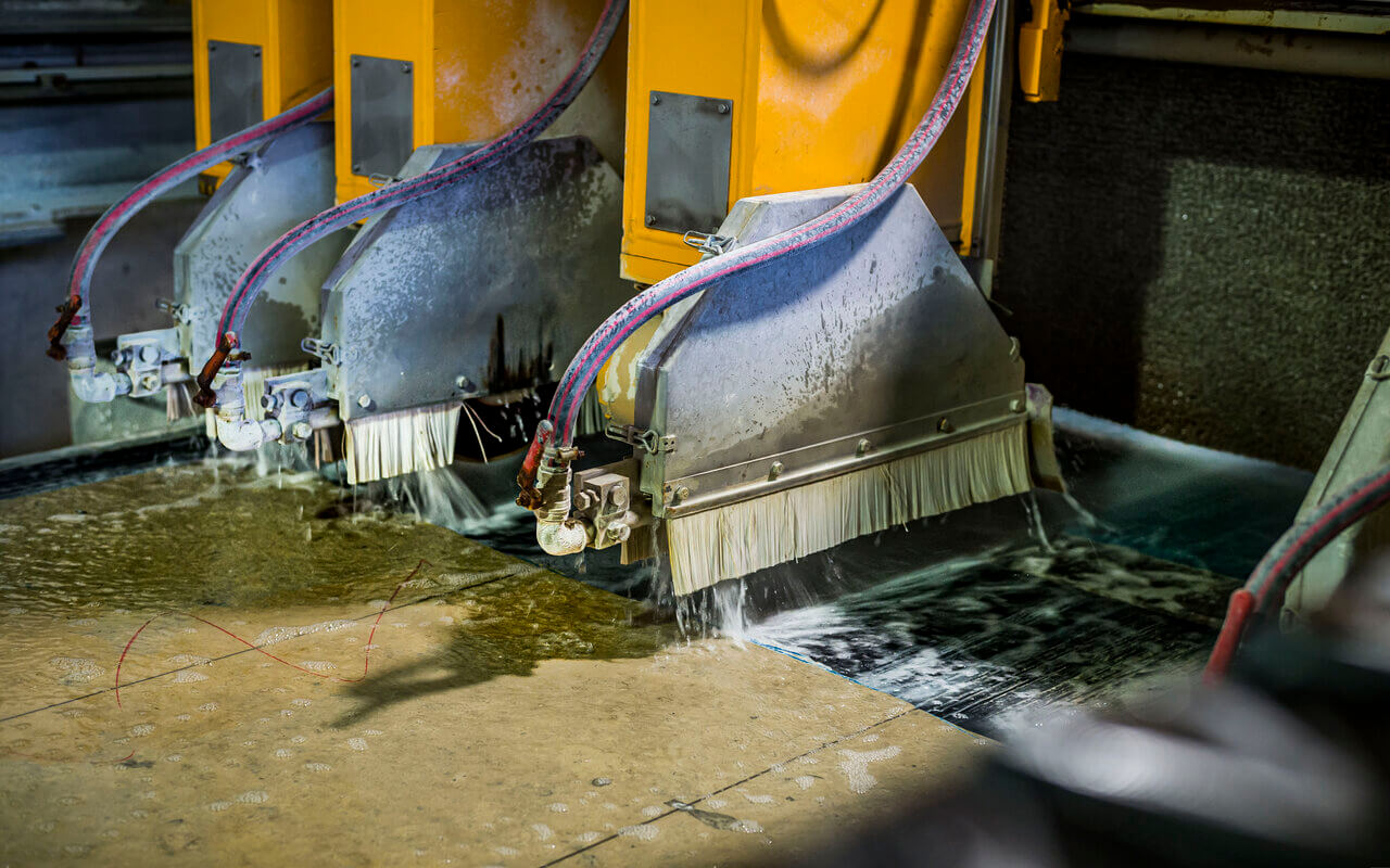 oberfläche_bürsten_natursteinwerk_-_aestivate | aestivate Natursteinoberfläche aestivate