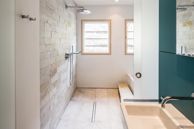 Silberquarzitfliesen Oberfläche spaltrau aestivate