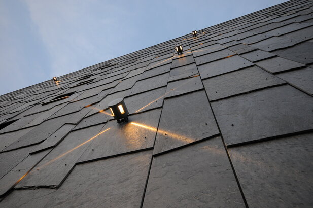Fassade aus Schiefer aestivate