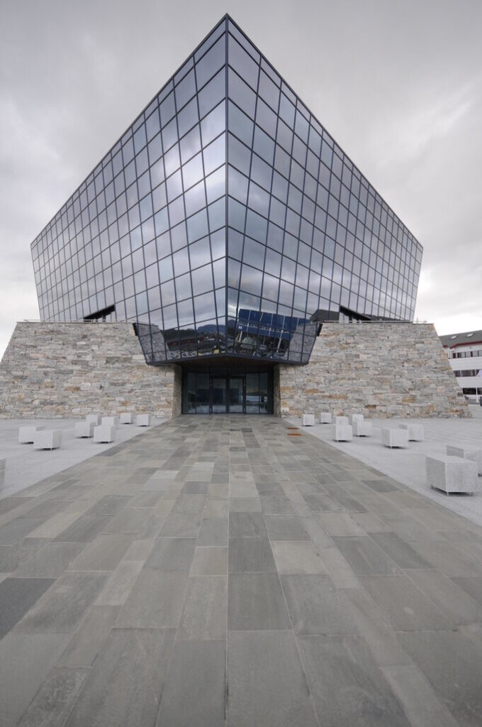 Fassade aus Quarzit aestivate